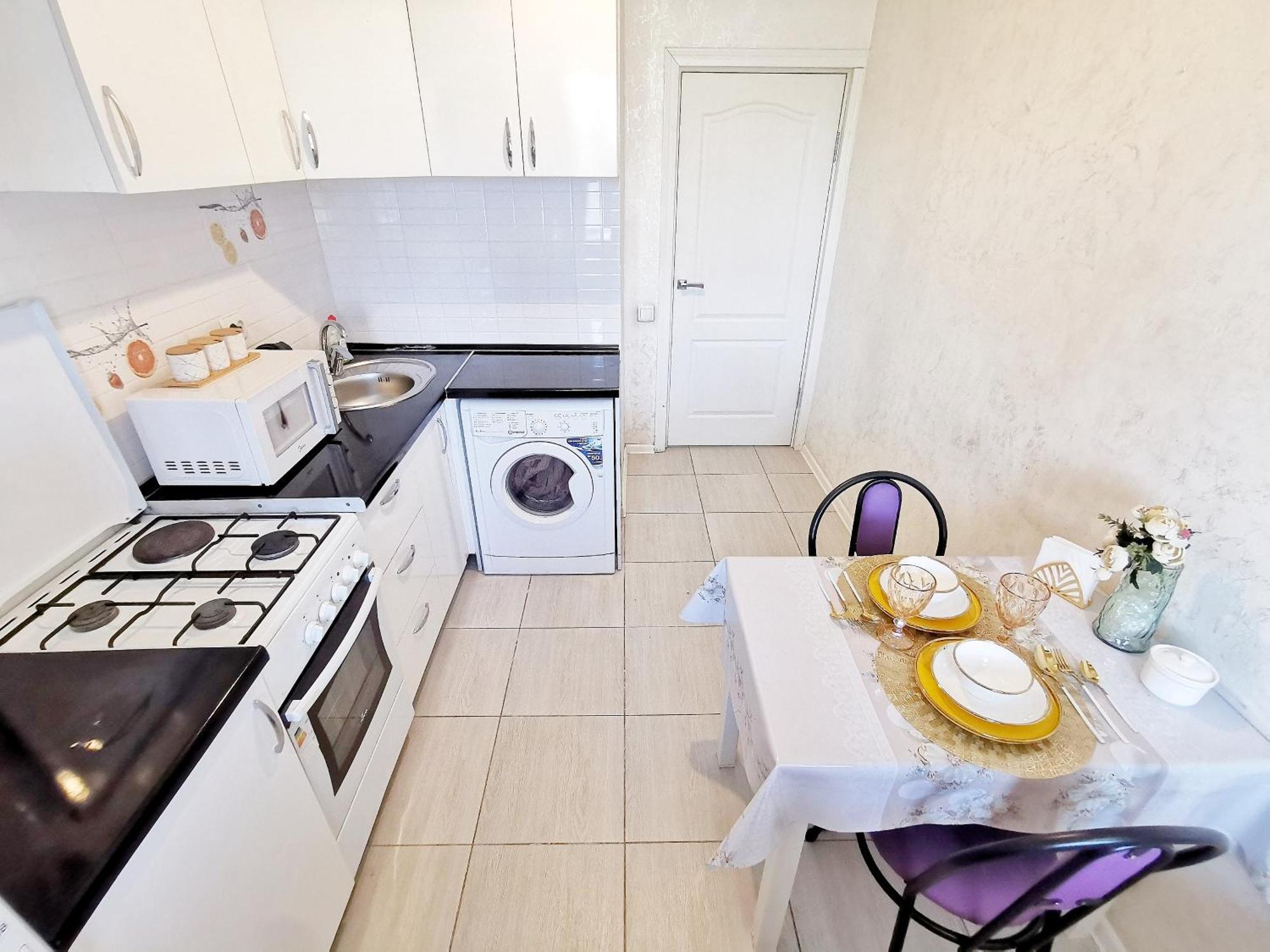 Appartments " Zhetysu-4" Almaty Eksteriør billede