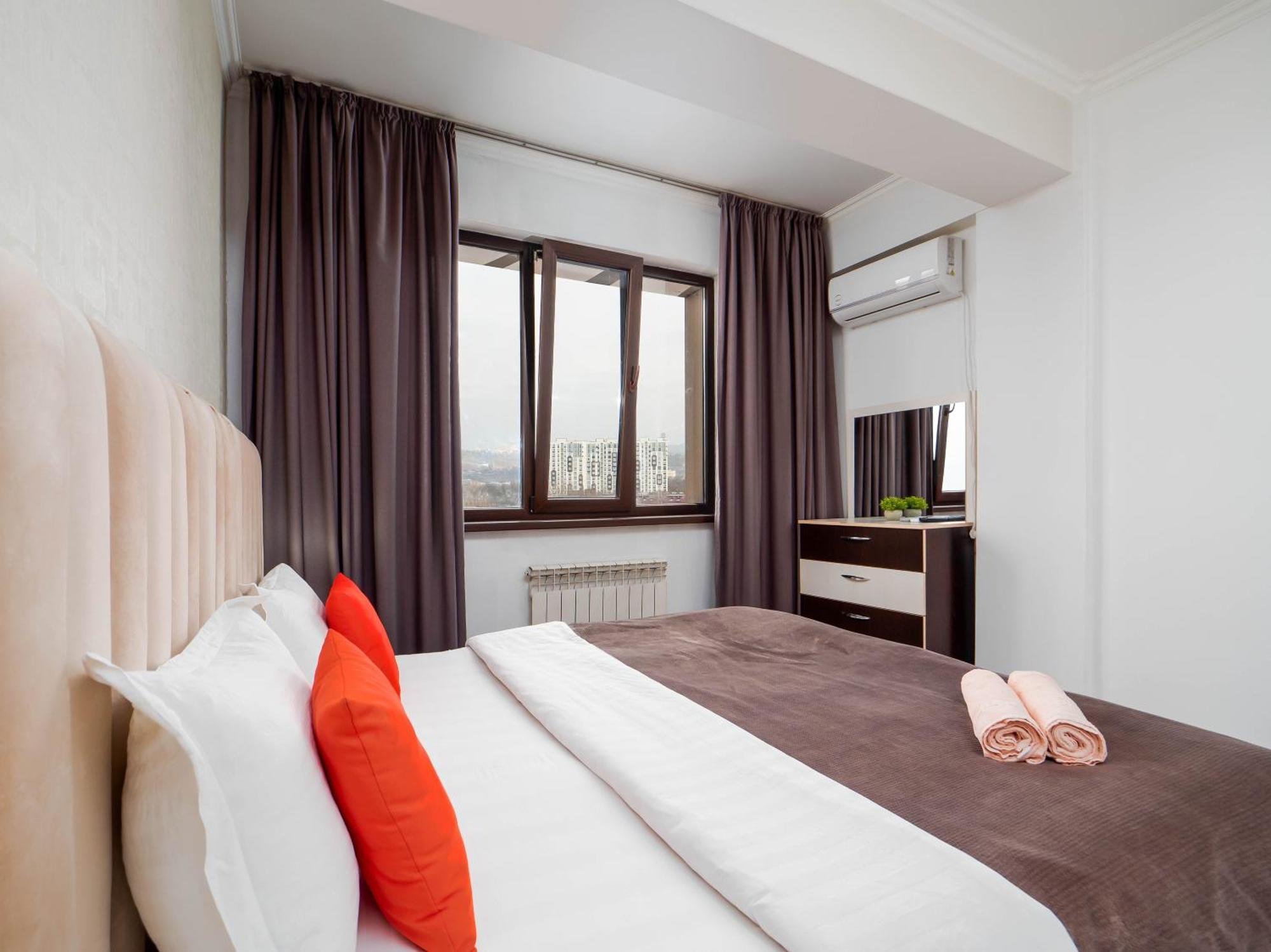 Appartments " Zhetysu-4" Almaty Eksteriør billede