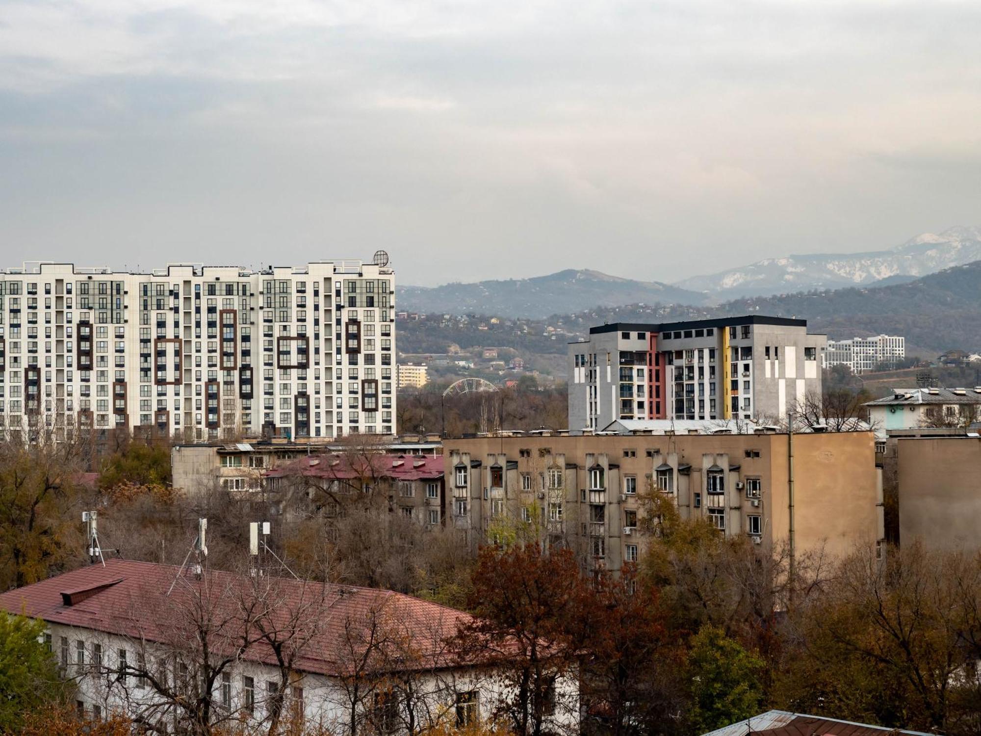 Appartments " Zhetysu-4" Almaty Eksteriør billede